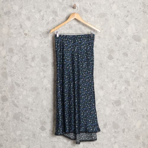 saia preta floral zara 138092465?action_source=69004&ref=home_home&rsp=1&rspix=1