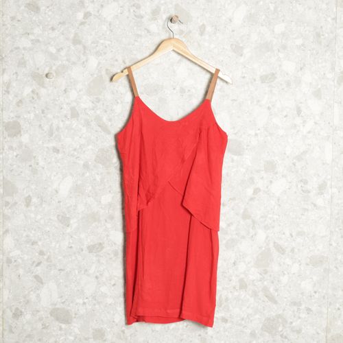 vestido vermelho sacada 122960275?action_source=67322&ref=home_home&rsp=1&rspix=1