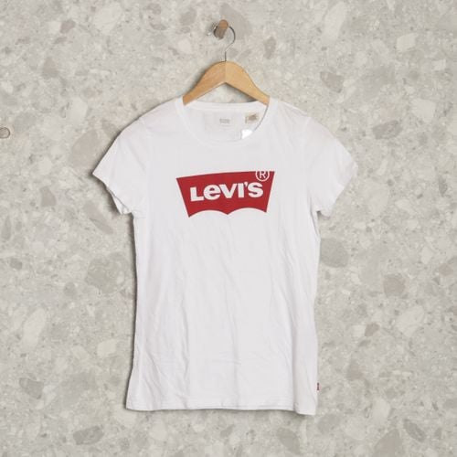 blusa branca levis 140493206?action_source=70754&ref=home_home&rsp=1&rspix=1