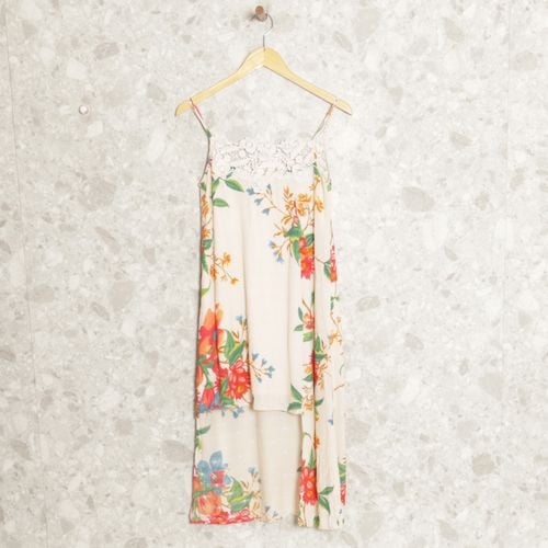 vestido creme floral farm 133298168?action_source=66728&ref=home_home&rsp=1&rspix=1