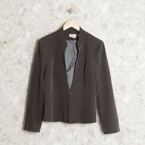 blazer cinza nanas 143889095?action_source=72668&ref=home_home&rsp=1&rspix=1