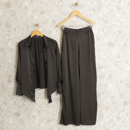 conjunto preto blusa no e calca mad 131476726?action_source=69532&ref=home_home&rsp=1&rspix=1