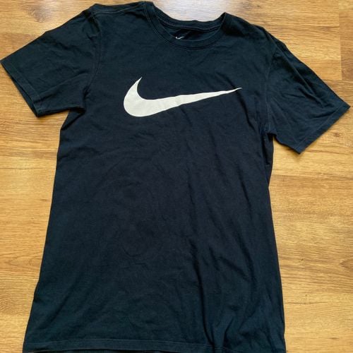 camiseta nike tee athletic cut tubolar honduras 123379576?action_source=75208&ref=home_home&rsp=1&rspix=1