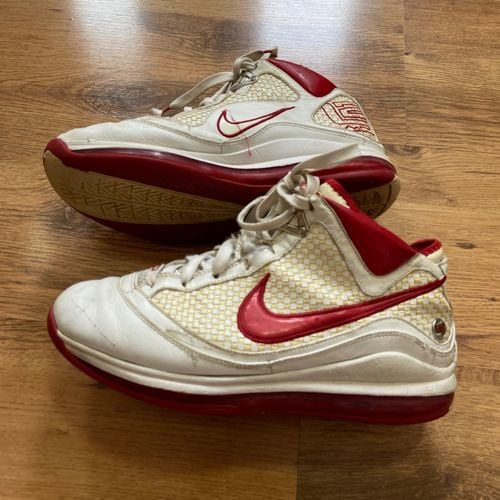 tenis nike lebron james cleveland cavaliers 2009 110633461?action_source=76398&ref=home_home&rsp=1&rspix=1