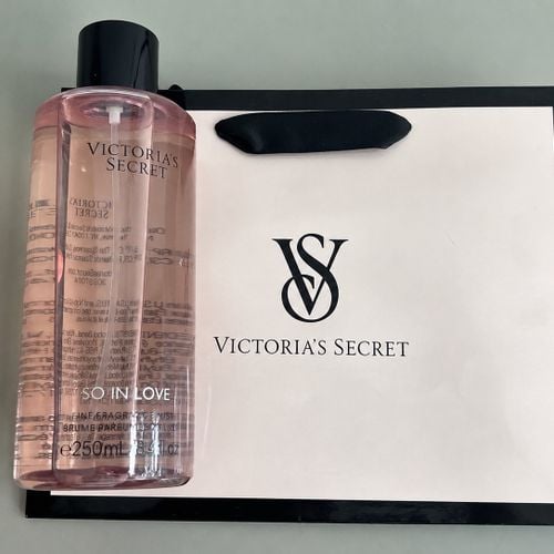 body splash victoria s secret so in love 250ml 143473394?action_source=63131&ref=home_home&rsp=1&rspix=1