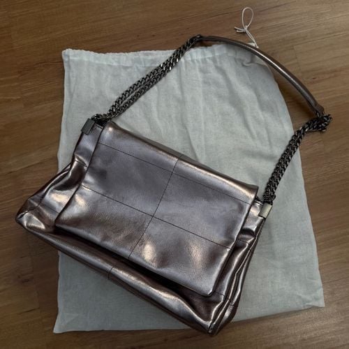 bolsa zara ombro metalizada 147130198?action_source=77124&ref=home_home&rsp=1&rspix=1