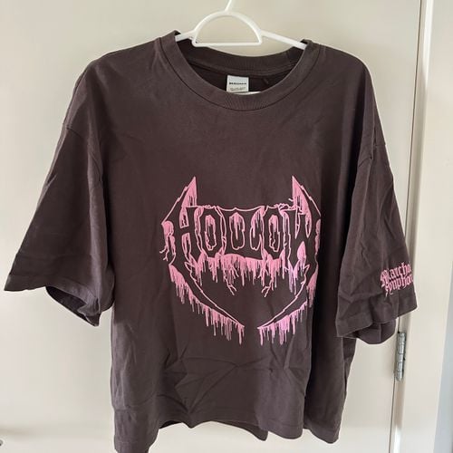 camiseta masculina bershka 136227503?action_source=69599&ref=home_home&rsp=1&rspix=1