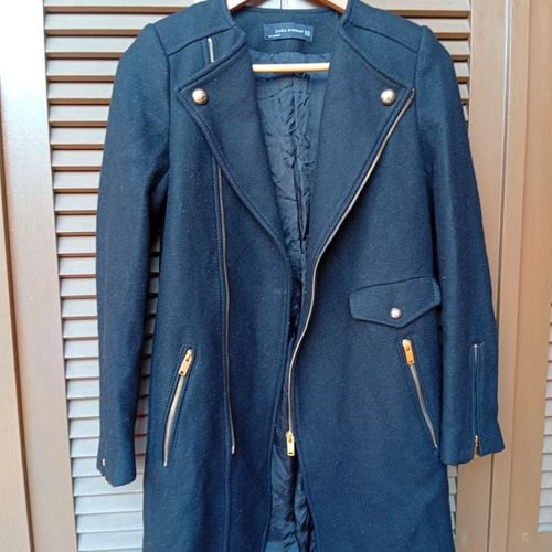 casaco zara woman preto p 145531162?action_source=74123&ref=home_home&rsp=1&rspix=1
