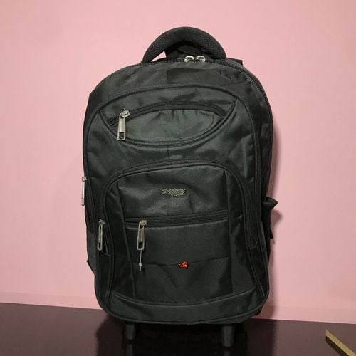 mochila rodinha preta 115484429?action_source=67388&ref=home_home&rsp=1&rspix=1