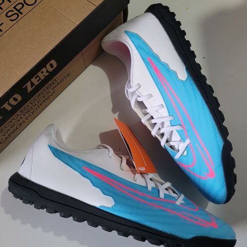 chuteira nike phantom gx club tf 140908390?action_source=75208&ref=home_home&rsp=1&rspix=1