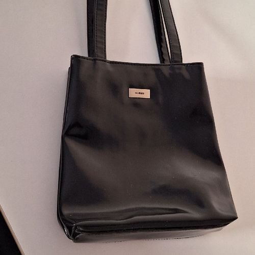 bolsa de onbro preta 86100128?action_source=71545&ref=home_home&rsp=1&rspix=1