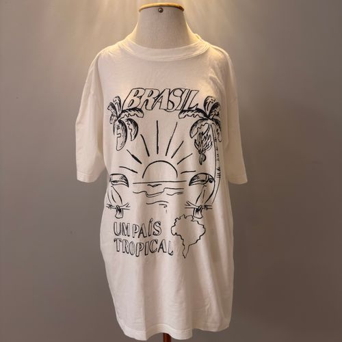 camiseta farm brasil um pais tropical p 150740502?action_source=76858&ref=home_home&rsp=1&rspix=1