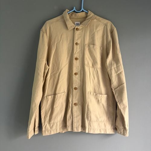 jaqueta zara utilitaria bege g 151221126?action_source=77124&ref=home_home&rsp=1&rspix=1