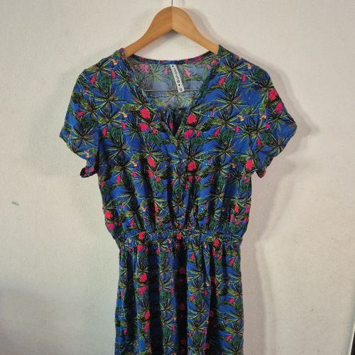 vestido em viscose estampado tam g 132151804?action_source=66695&ref=home_home&rsp=1&rspix=1