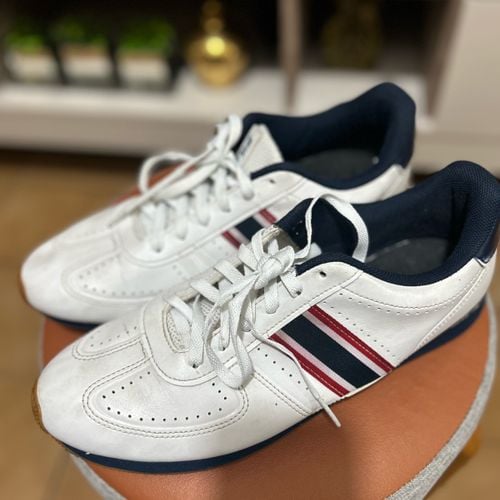 tenis fila branco com detalhes azul e vermelho 139060742?action_source=31946&ref=home_home&rsp=1&rspix=1