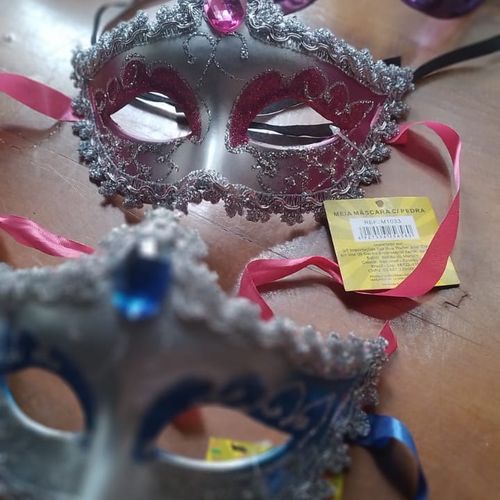 mascara tipo baile de baile de mascara 78803716?action_source=67456&ref=home_home&rsp=1&rspix=1