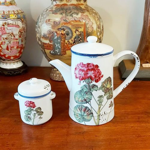 bule e acucareiro em porcelana chinesa 130523492?action_source=66529&ref=home_home&rsp=1&rspix=1