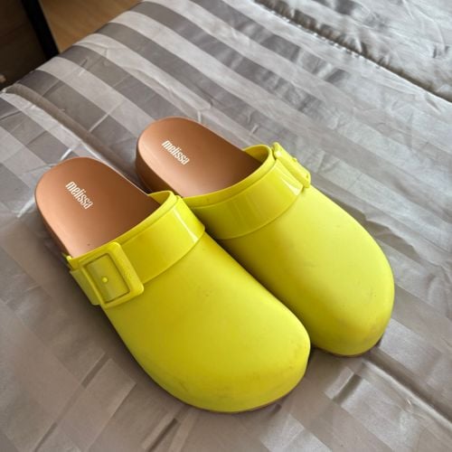 sapato melissa verde neon 146187833?action_source=73955&ref=home_home&rsp=1&rspix=1