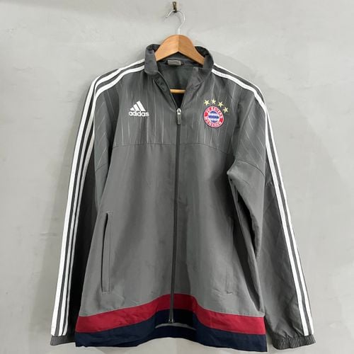 jaqueta adidas bayern de munique cinza 145431780?action_source=75208&ref=home_home&rsp=1&rspix=1
