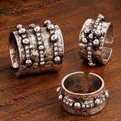 trio de aneis boho prateado com cristais 151788118?action_source=76396&ref=home_home&rsp=1&rspix=1