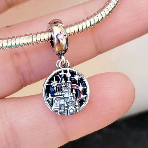 charm pandora aniversario disney castelo paris 144072801?action_source=67326&ref=home_home&rsp=1&rspix=1