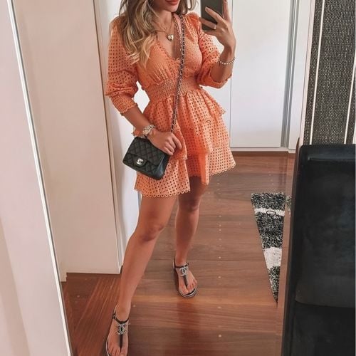 vestido laise coral bynv 128727679?action_source=63594&ref=home_home&rsp=1&rspix=1