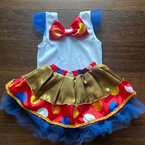 fantasia de carnaval menina tipo palhacinha colorida tamanho de 2 a 3 anos usada em bom estado 133896595?action_source=67456&ref=home_home&rsp=1&rspix=1