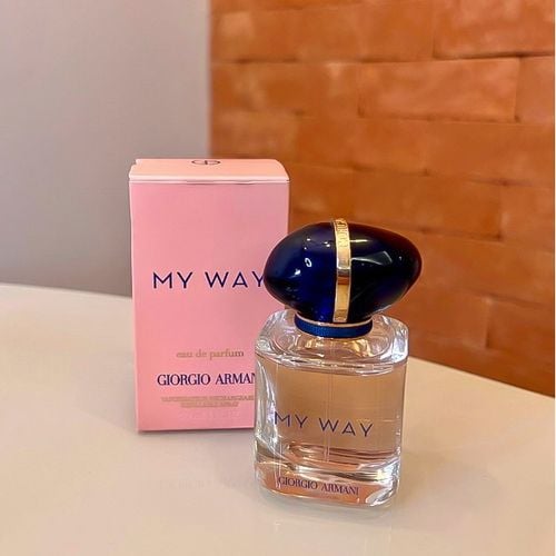 perfume my way giorgio armani cheio usado apenas para provar com caixa igual a foto frasco d 30ml 128983010?action_source=63131&ref=home_home&rsp=1&rspix=1