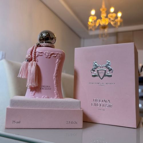 perfume delina exclusif 137393725?action_source=68872&ref=home_home&rsp=1&rspix=1