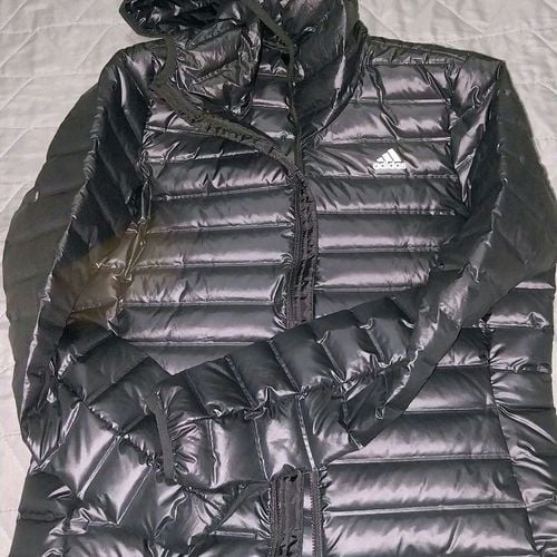casaco adidas pluma de ganso preto 148469231?action_source=75473&ref=home_home&rsp=1&rspix=1