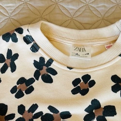 conjunto infantil zara floral 6 anos 150974781?action_source=72470&ref=home_home&rsp=1&rspix=1