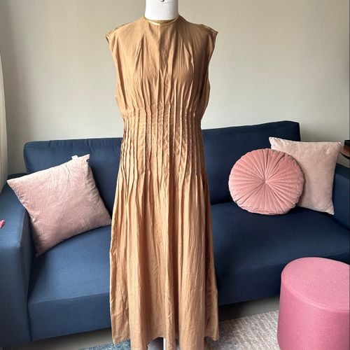 vestido longo bege 141229173?action_source=31319&ref=home_home&rsp=1&rspix=1