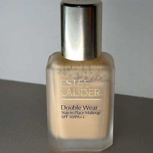 base estee lauder double wear 2c0 cool vanilla 151863442?action_source=67222&ref=home_home&rsp=1&rspix=1