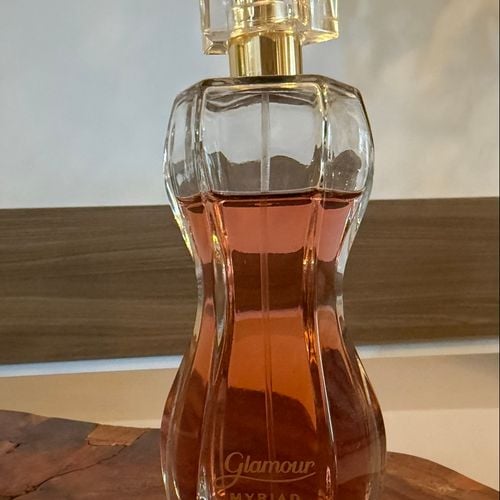 perfume glamour myriad 132233175?action_source=66827&ref=home_home&rsp=1&rspix=1