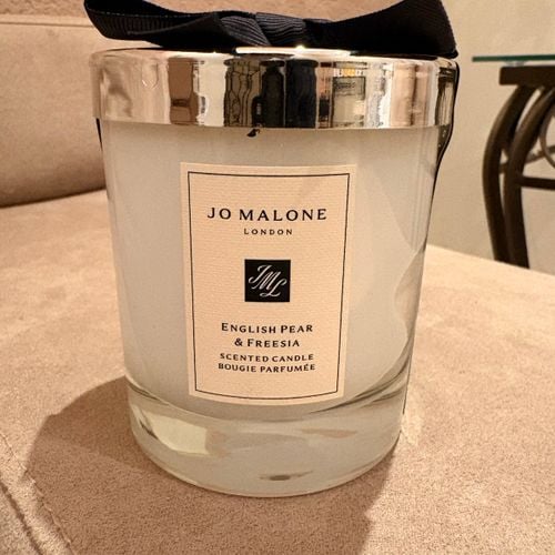 vela aromatica jo malone english pear amp freesia 200g 151660117?action_source=77422&ref=home_home&rsp=1&rspix=1