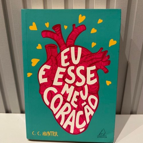 livro eu e esse meu coracao 134063807?action_source=66992&ref=home_home&rsp=1&rspix=1