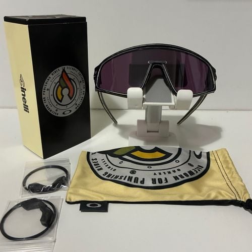 oculos de sol oakley latch panel collab cinelli 146339161?action_source=67222&ref=home_home&rsp=1&rspix=1