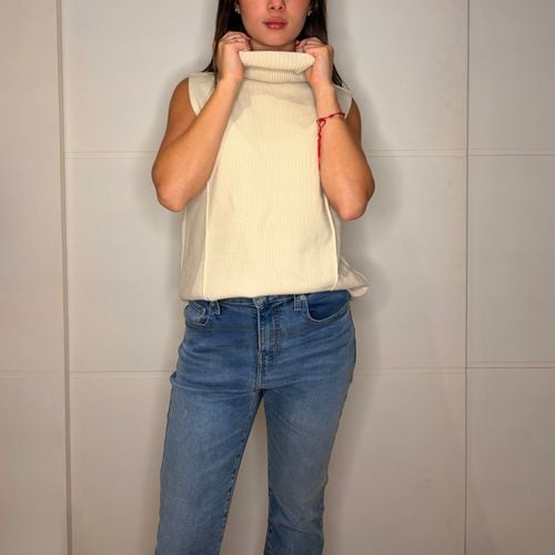 regata gola alta trico off white zara 135047532?action_source=70522&ref=home_home&rsp=1&rspix=1