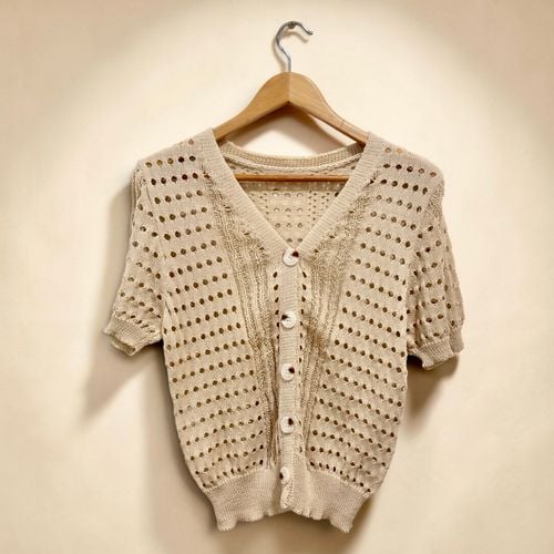 blusa de trico bege manga curta tam unico medidas na descricao 146295426?action_source=31319&ref=home_home&rsp=1&rspix=1