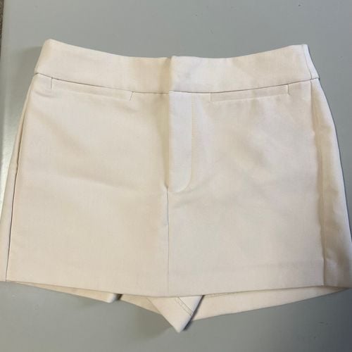 shorts saia zara bege m 151956805?action_source=76396&ref=home_home&rsp=1&rspix=1