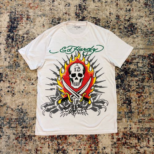 camiseta ed hardy branca 142919122?action_source=72701&ref=home_home&rsp=1&rspix=1