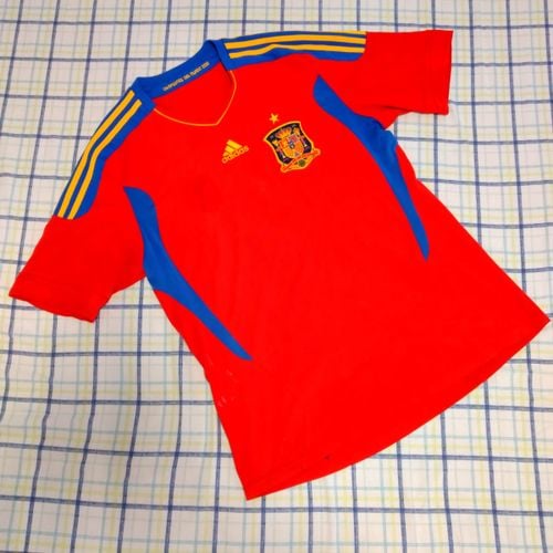 camisa futebol espanha rara 2010 original adidas vintage marcas de uso 116513193?action_source=66496&ref=home_home&rsp=1&rspix=1