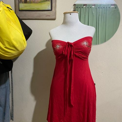 vestido y2k 135783809?action_source=31319&ref=home_home&rsp=1&rspix=1