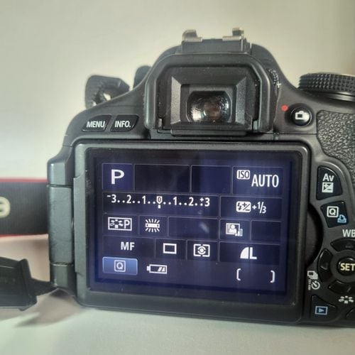 camera canon t3i corpo com detalhe 133054500?action_source=31319&ref=home_home&rsp=1&rspix=1