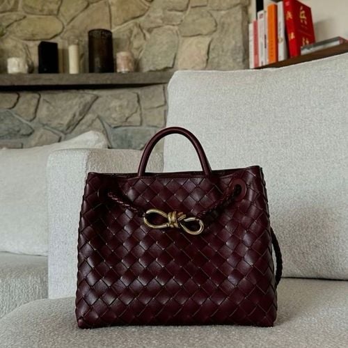 bolsa bottega veneta bordo 149673087?action_source=72470&ref=home_home&rsp=1&rspix=1