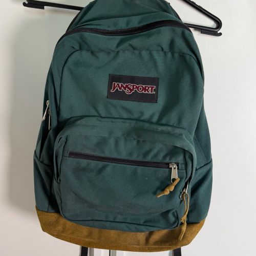 mochila jansport verde 151777661?action_source=67222&ref=home_home&rsp=1&rspix=1
