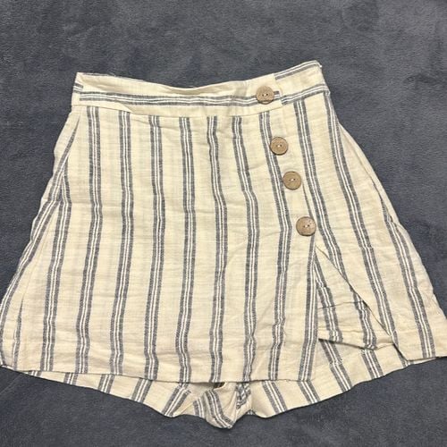 shorts saia zara verao 123482845?action_source=68477&ref=home_home&rsp=1&rspix=1