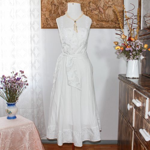 vestido algodao branco midi bordado branco romantico 132557766?action_source=68477&ref=home_home&rsp=1&rspix=1