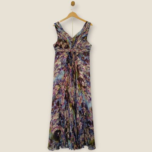 vestido longo estampado 48 129788568?action_source=64649&ref=home_home&rsp=1&rspix=1