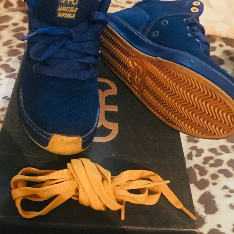 tenis hocks gala camuflado